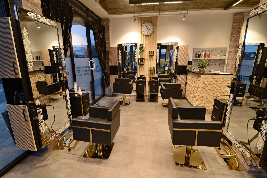 Moderný interiér salónu